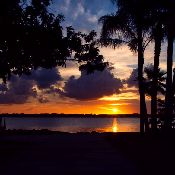 Meet your Posher, Stephanie - Picture 5 of 8